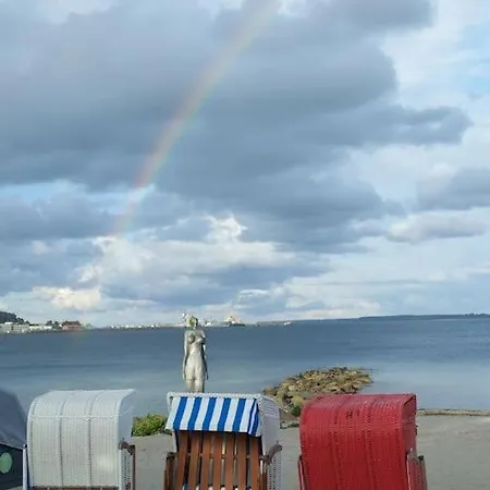 Landkate Im Dorfkern Nyaraló